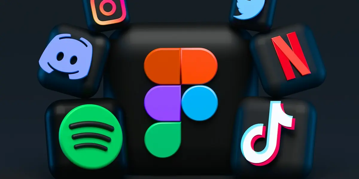 Three-dimensional icons of apps and social networks